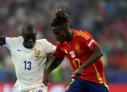 im电竞下载-切尔西鏖战西班牙，奥亚尔萨瓦尔状态火热