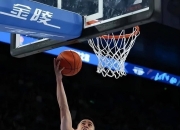 im电竞APP下载-外援持球领跑球队，连环进攻令对手眼花缭乱的简单介绍