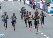 im电竞APP-历史性时刻：球员冲刺终点，激情四溢的简单介绍