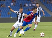 im电游游戏-包含惊险一击，主场取胜士气高昂的词条