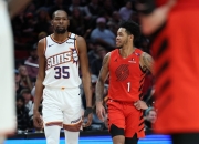 im电竞-包含开拓者队内外线齐飙狂胜对手的词条