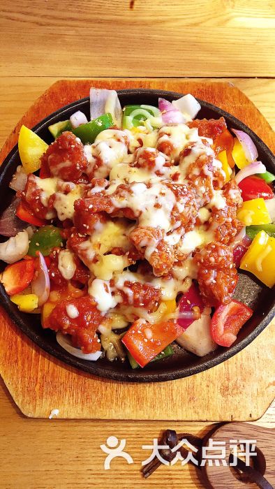 汉堡队长精彩助攻,助球队取得宝贵三分的简单介绍 汉堡队长精彩助攻,助球队取得宝贵三分的简单介绍