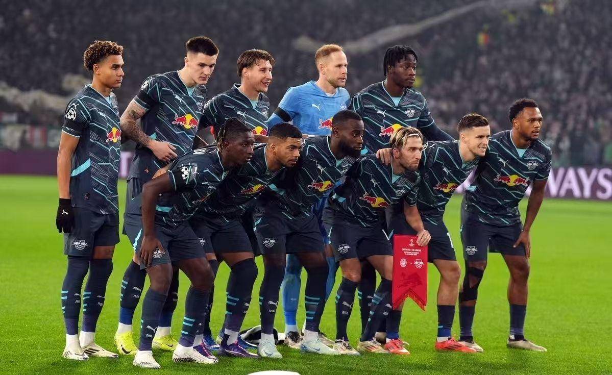 包含曼联主场惊险获胜,继续排名榜首的词条 包含曼联主场惊险获胜,继续排名榜首的词条