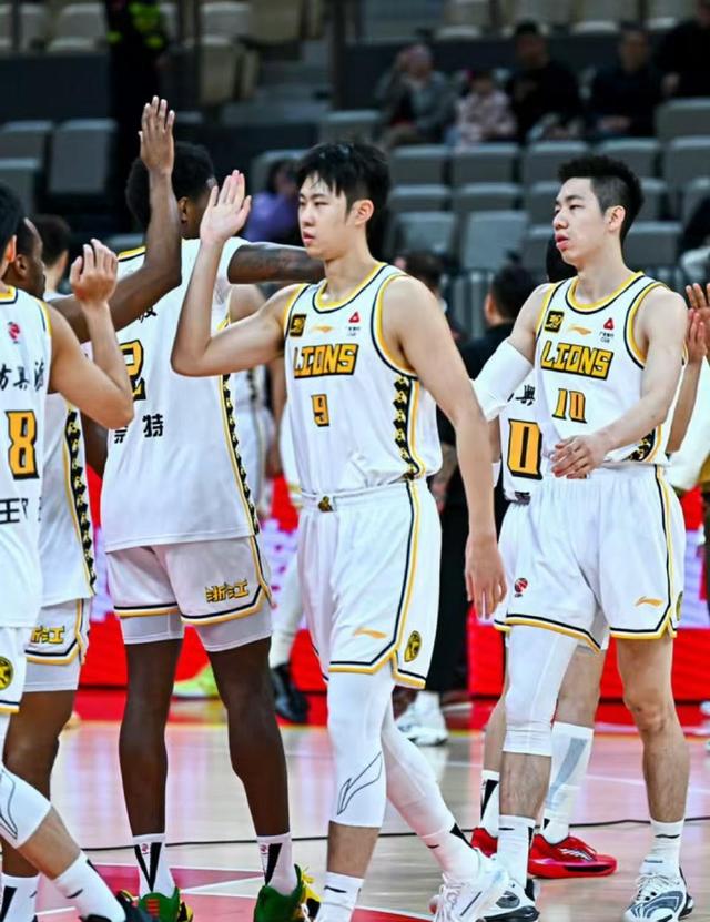 关于经验老将出战!吉林队主帅稳定阵容迎战深圳队的信息 关于经验老将出战!吉林队主帅稳定阵容迎战深圳队的信息