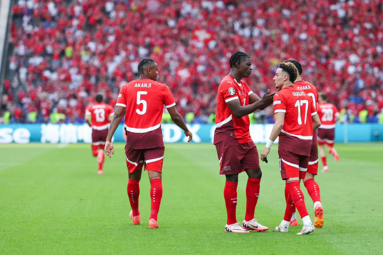 瑞士队与挪威队争夺欧洲预选赛胜利 瑞士队与挪威队争夺欧洲预选赛胜利