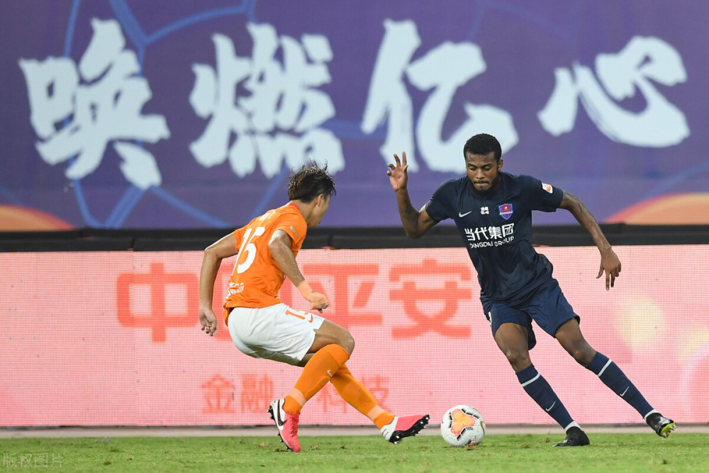 武汉卓尔赢得关键的主场对决