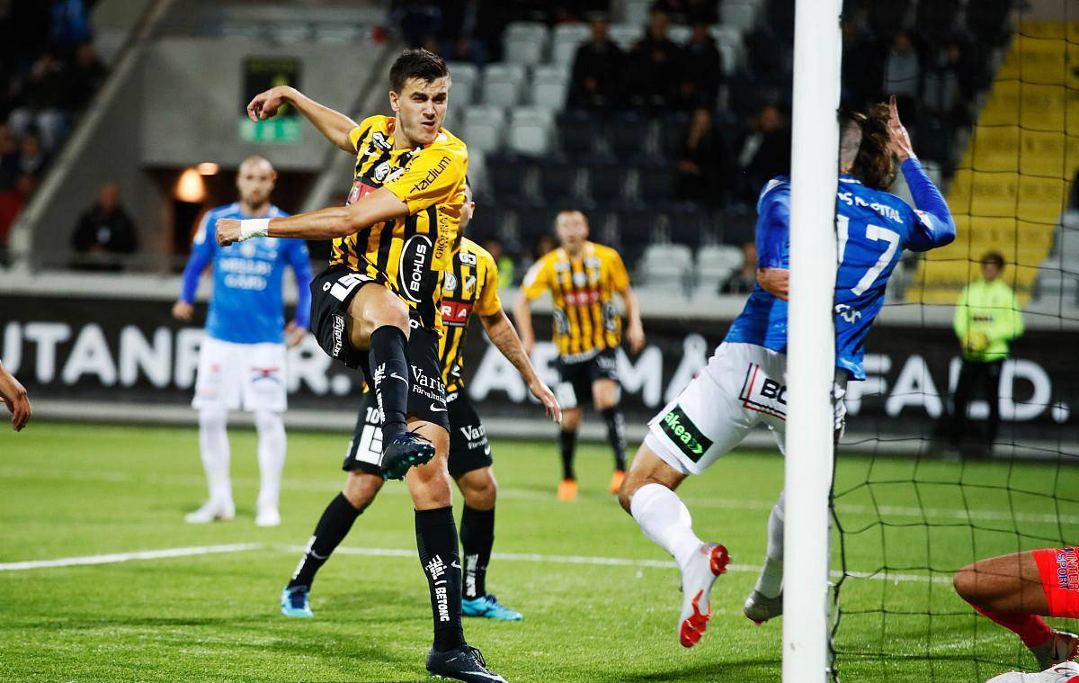 首尔FC球员集训日常互动,备战下一个比赛 首尔FC球员集训日常互动,备战下一个比赛