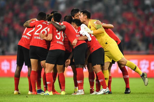 深圳佳兆业队强势出战,夺得宝贵三分的简单介绍 深圳佳兆业队强势出战,夺得宝贵三分的简单介绍