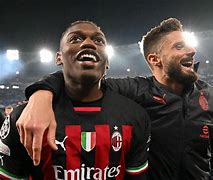 关于AC米兰意甲之战中展现团队精神,全队齐心协力!的信息 关于AC米兰意甲之战中展现团队精神,全队齐心协力!的信息