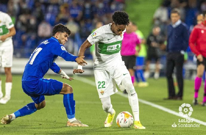 华伦西亚主场失利,遭遇赛季三场失分 华伦西亚主场失利,遭遇赛季三场失分