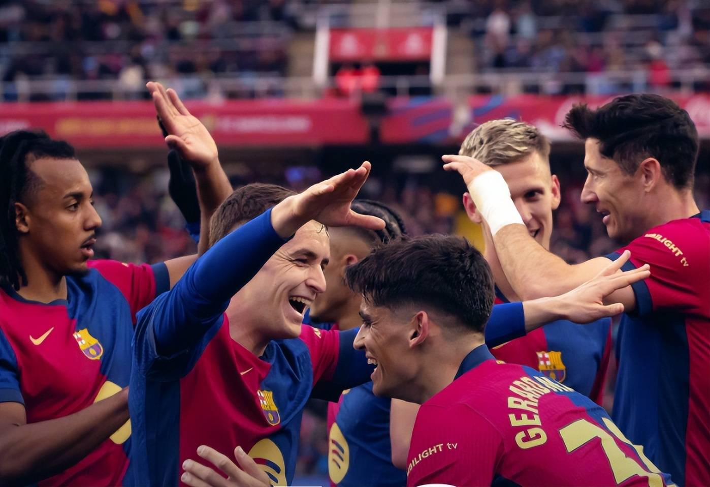 包含强强对话!欧预赛精彩比赛收官的词条 包含强强对话!欧预赛精彩比赛收官的词条