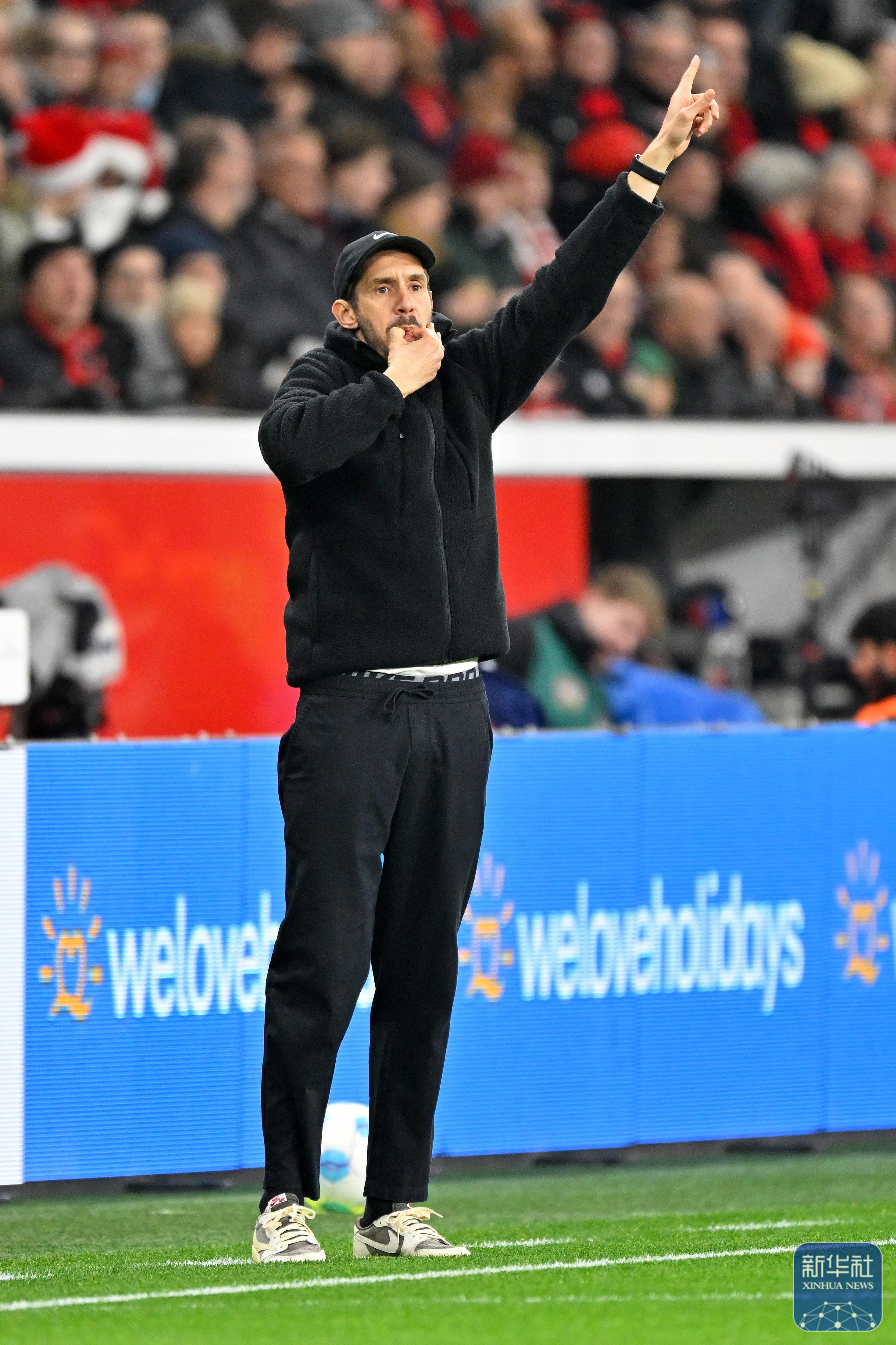 弗赖堡主帅感慨球队近况,盼队员保持状态 弗赖堡主帅感慨球队近况,盼队员保持状态