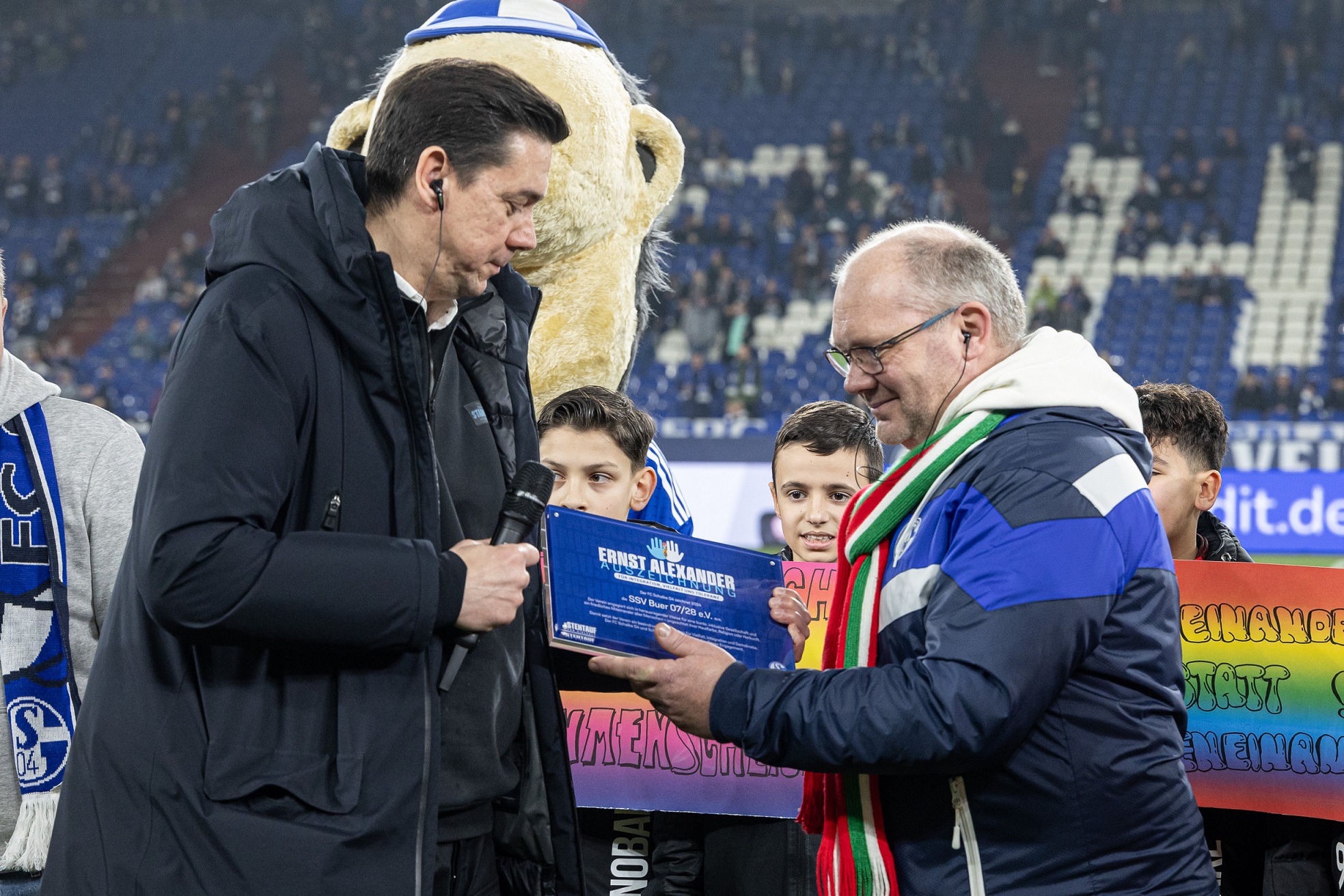 包含艰难获胜!沙尔克主场取得胜利的词条 包含艰难获胜!沙尔克主场取得胜利的词条