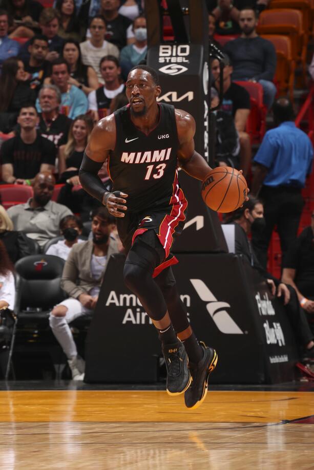 热火腾飞!巴姆接连两场砍下两双秀表现神勇 热火腾飞!巴姆接连两场砍下两双秀表现神勇