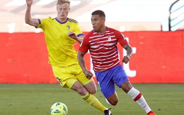 格拉纳达对阵瓦拉多利德,胜负难分 格拉纳达对阵瓦拉多利德,胜负难分