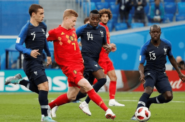 法国国家队在对决克罗地亚时展现强大实力 法国国家队在对决克罗地亚时展现强大实力