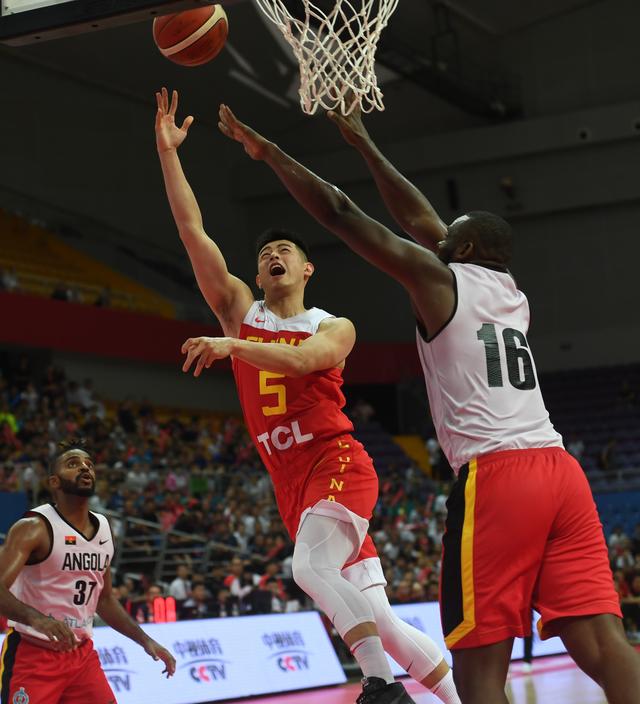 乌克兰队在国际比赛中惊险赢得胜利 乌克兰队在国际比赛中惊险赢得胜利