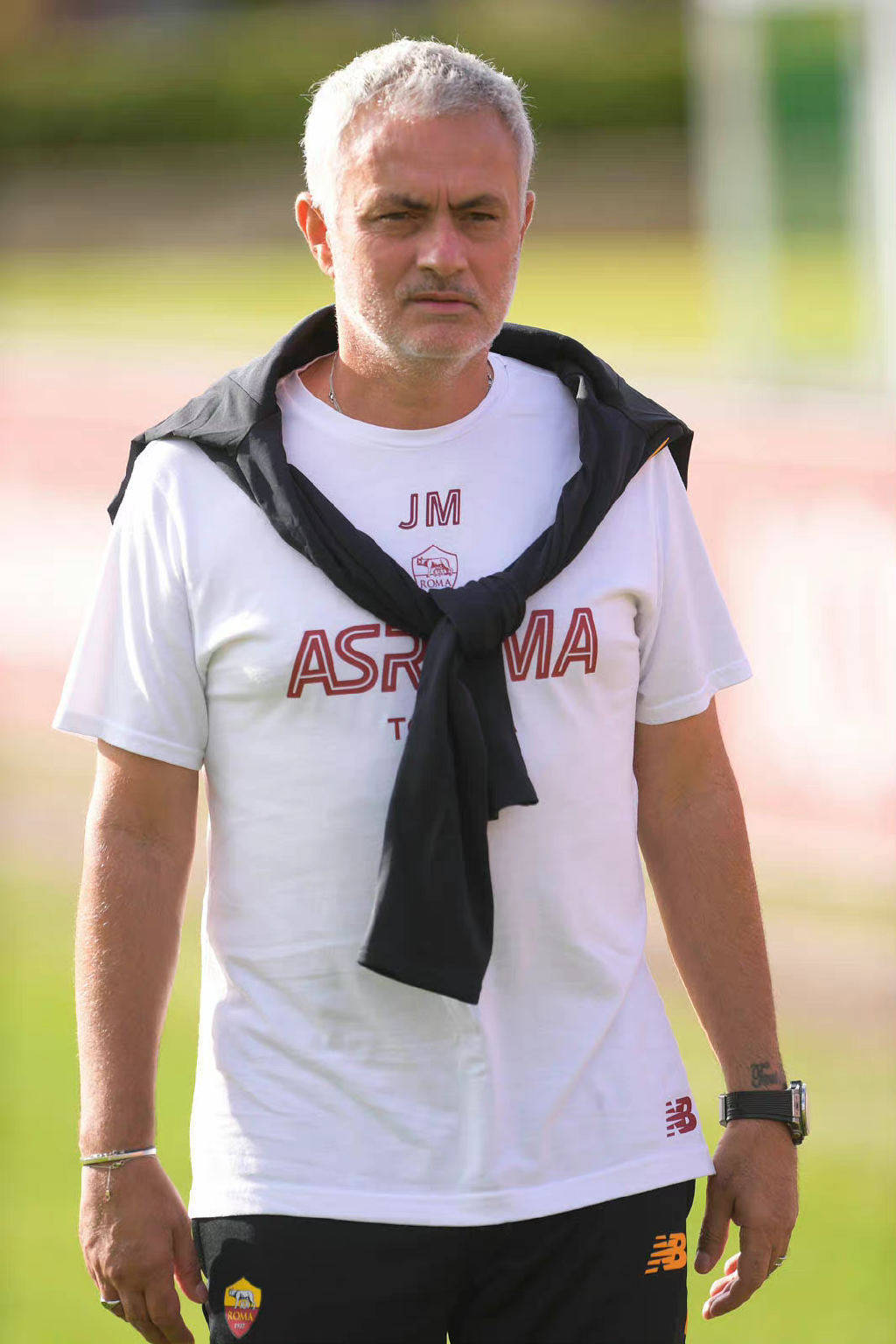 韩国劲旅再度登顶,赢得球迷热烈掌声的简单介绍 韩国劲旅再度登顶,赢得球迷热烈掌声的简单介绍