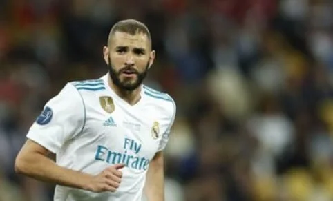 马拉加连胜收官赛事,球队状态神勇 马拉加连胜收官赛事,球队状态神勇