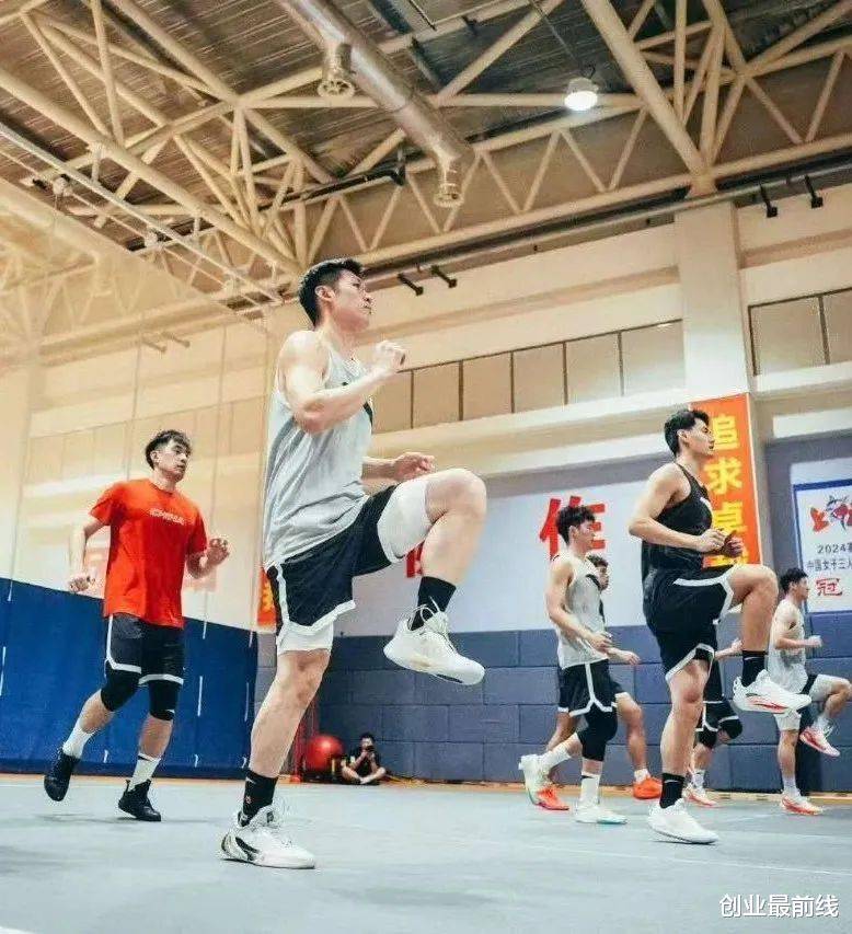 挑战未知:篮球赛事引领潮流,掀起热潮 挑战未知:篮球赛事引领潮流,掀起热潮