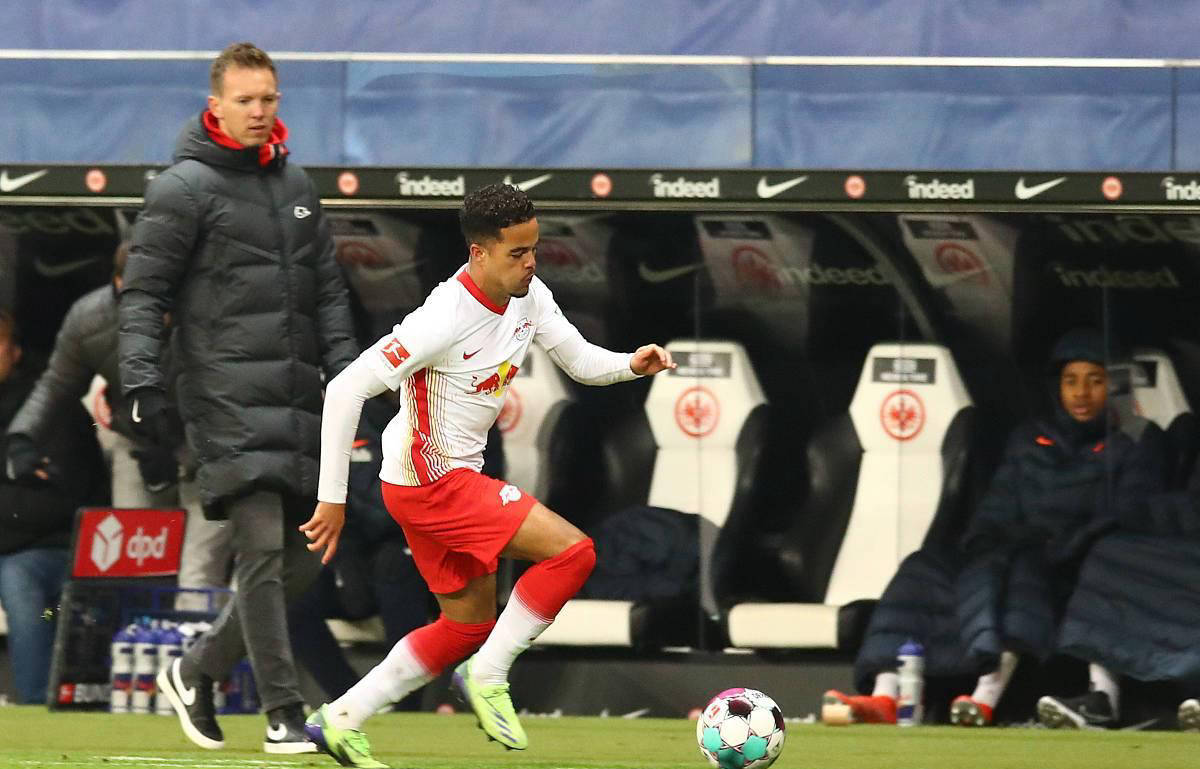 关于斯图加特客场遭遇失利,球队开始加强备战下一场比赛的信息 关于斯图加特客场遭遇失利,球队开始加强备战下一场比赛的信息