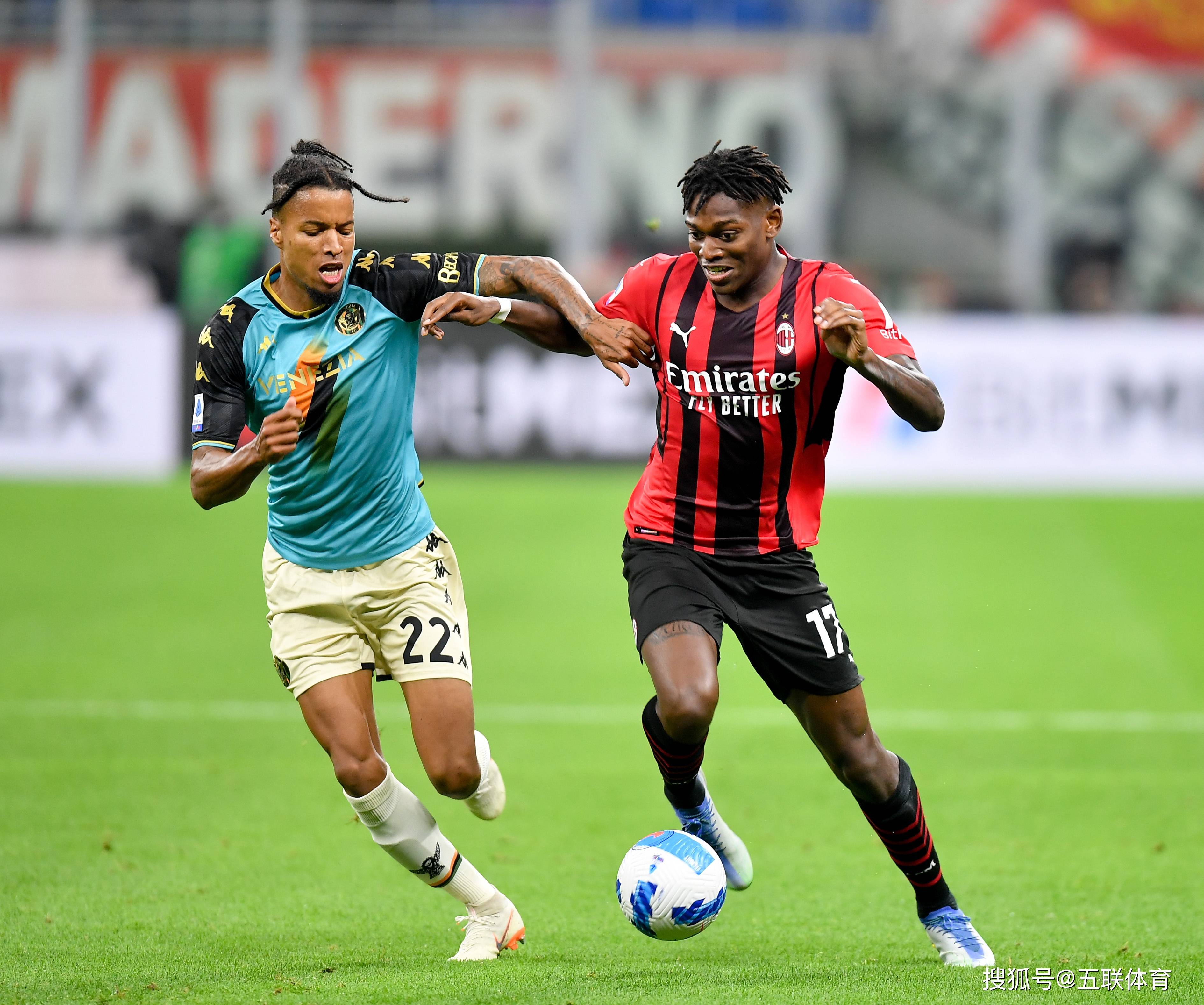 AC米兰主场惊险逼平对手,保持稳定 AC米兰主场惊险逼平对手,保持稳定