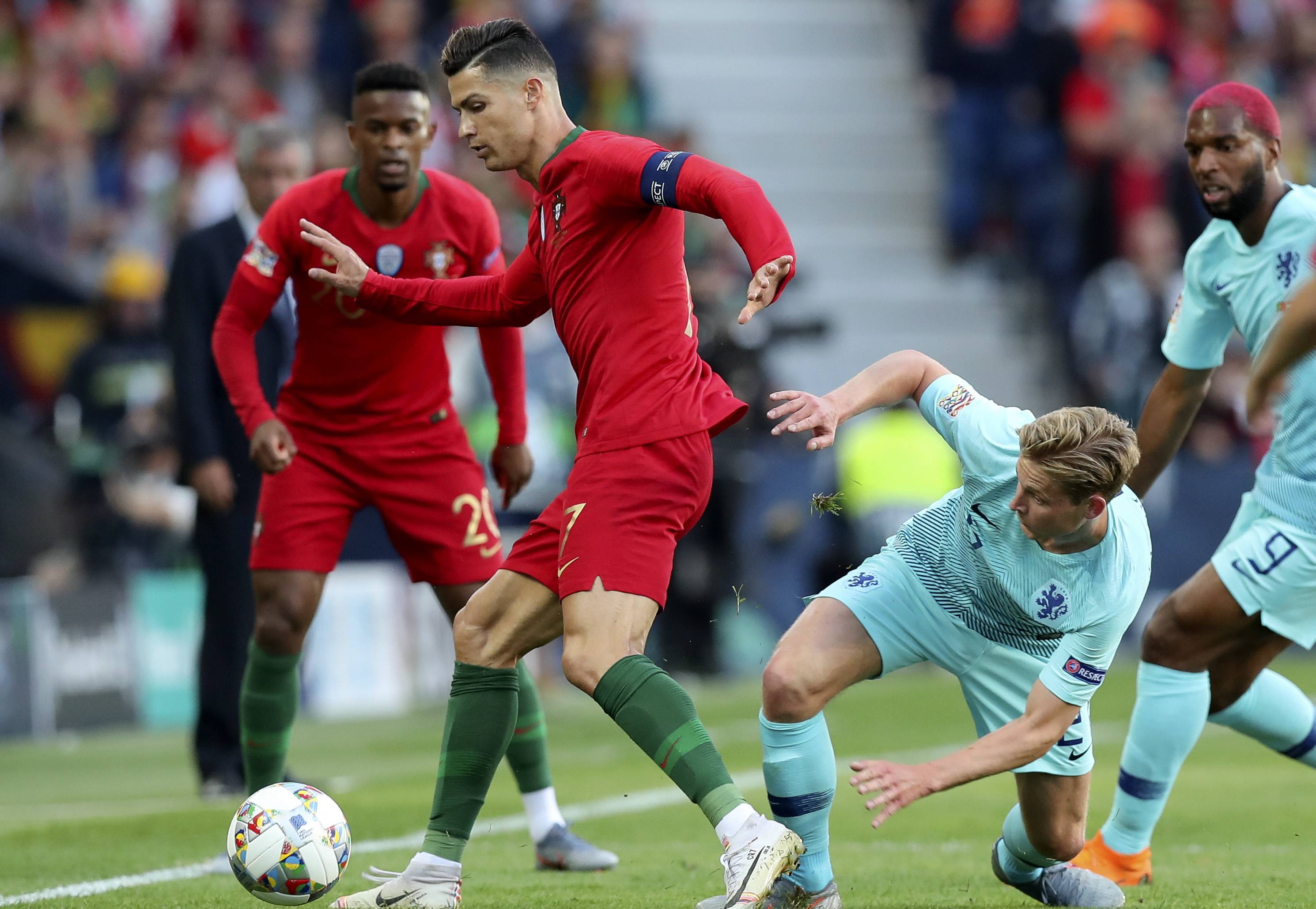 葡萄牙战胜瑞典,暂时领跑小组积分榜 葡萄牙战胜瑞典,暂时领跑小组积分榜