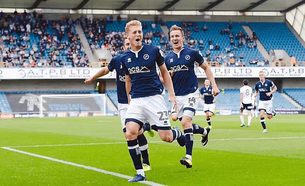 莱斯特城主场告负,降级形势更加严峻 莱斯特城主场告负,降级形势更加严峻