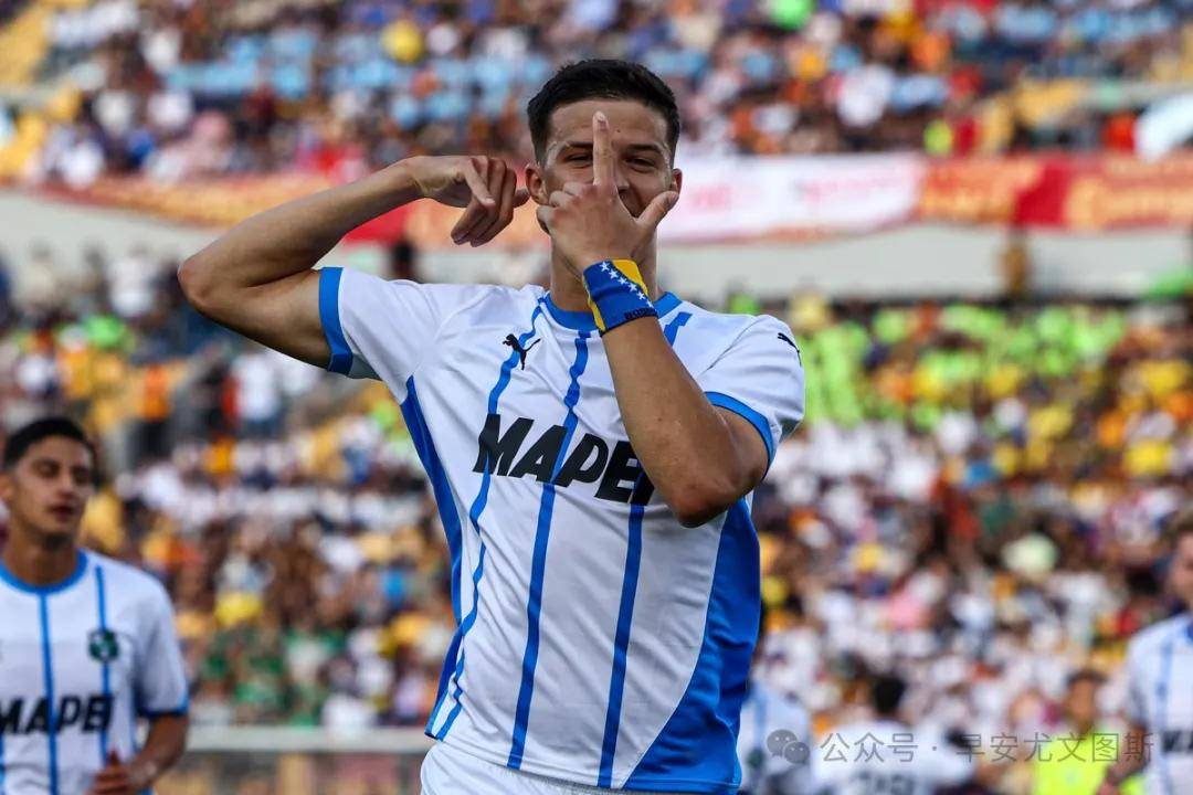 切尔西主帅称赞球员们拼搏精神,期待更好表现 切尔西主帅称赞球员们拼搏精神,期待更好表现