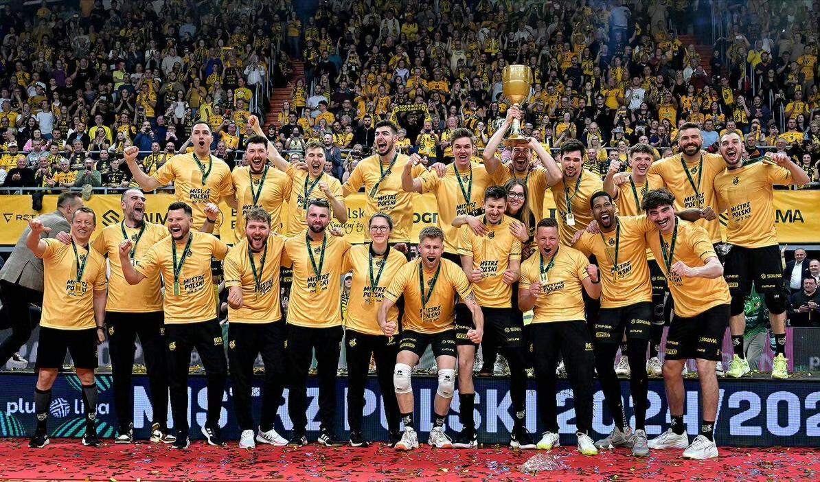 包含波兰国家队在欧锦赛角逐中势不可挡,毫无悬念的词条 包含波兰国家队在欧锦赛角逐中势不可挡,毫无悬念的词条