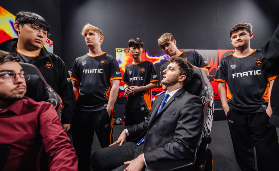 包含FNC力克FPX,Chovy拿下关键大龙宿命之战2025世界赛,成为赛场最大亮点的词条 包含FNC力克FPX,Chovy拿下关键大龙宿命之战2025世界赛,成为赛场最大亮点的词条