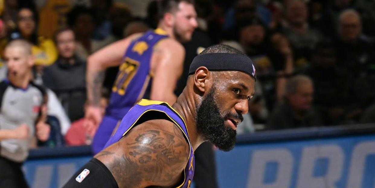 湖人大胜灰熊,戴维斯砍下25分 湖人大胜灰熊,戴维斯砍下25分