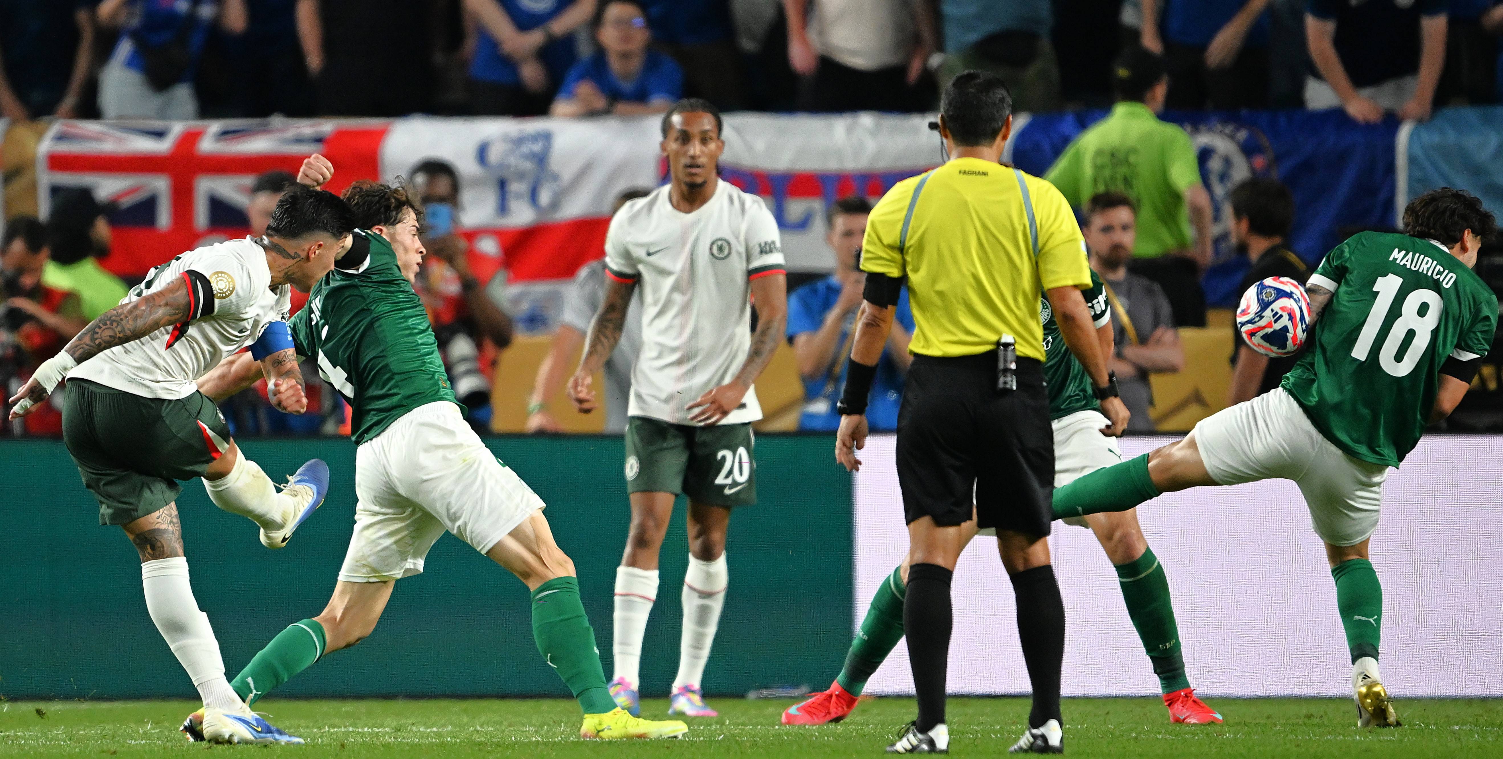 切尔西鏖战西班牙,奥亚尔萨瓦尔状态火热 切尔西鏖战西班牙,奥亚尔萨瓦尔状态火热