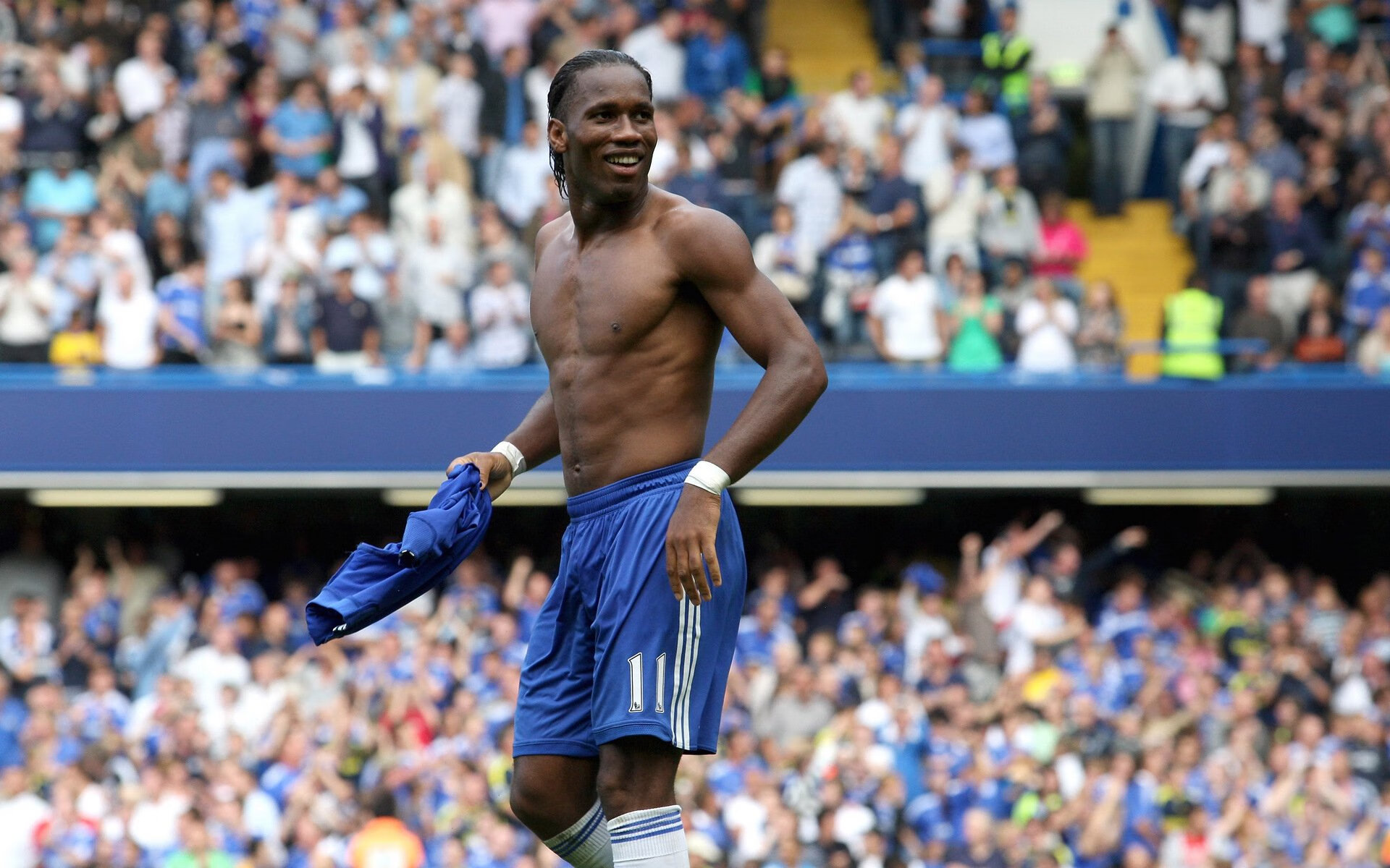 足球的两种灵魂,当潘帕斯雄鹰横扫而过,独狼在沙漠凝视绿茵